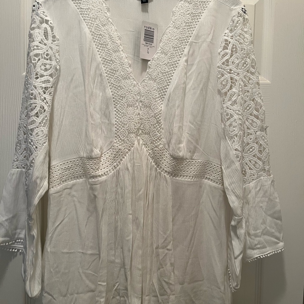 Chic White Lace Blouse